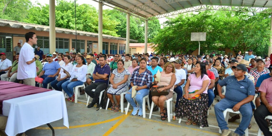 Encabeza Rafa Fararoni primera mesa de trabajo para crear Plan Municipal de Desarrollo de San Andrés Tuxtla