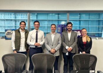 Veracruz celebra inversión de 800 mdp de Bayer en el sector farmacéutico