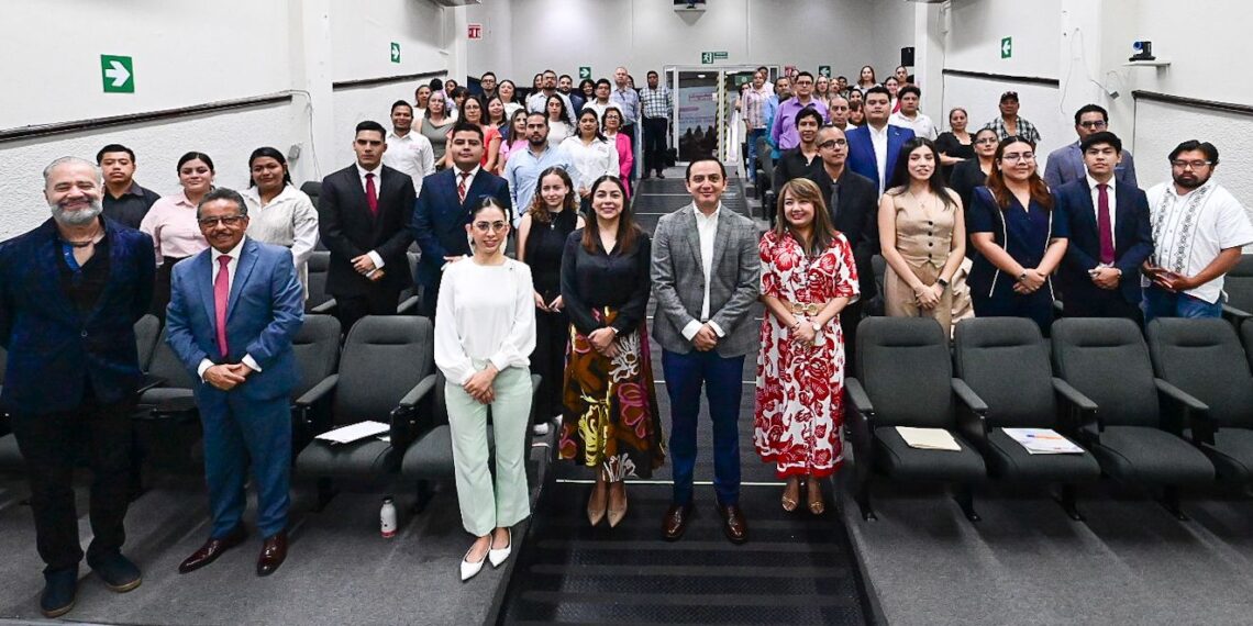 OPLE Veracruz realiza etapa estatal del Concurso Nacional de Oratoria 2025 “Dr. Belisario Domínguez Palencia. Libres por la palabra libre”