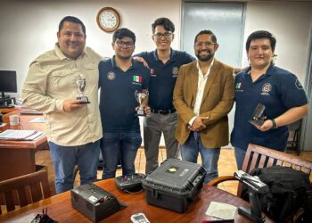 Estudiantes del Tecnológico de Poza Rica ganaron el concurso internacional de robótica “Cero Latitud”, celebrado en Quito, Ecuador
