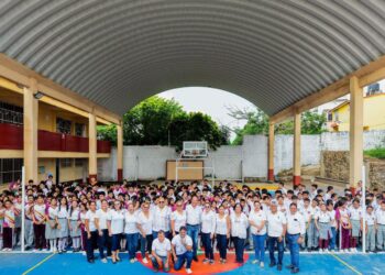 Entrega Alcalde JM Unánue cancha rehabilitada a la Secundaria General 6 Belisario Domínguez