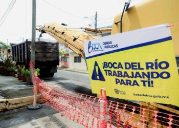 Supervisa Alcalde JM Unánue trabajos de pavimentación de la calle Graciano Sánchez