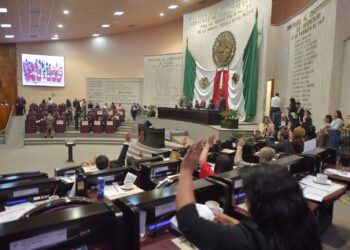 Simplificar trámites en el Registro Civil, propone gobernadora