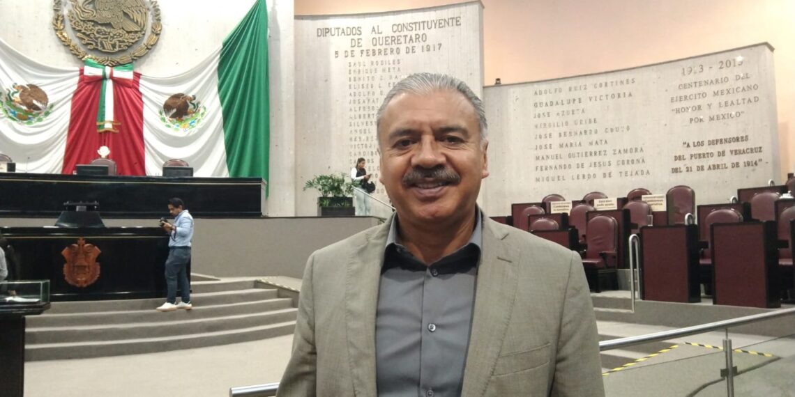 Congreso sancionaría denuncias falsas contra maestros: Reveriano