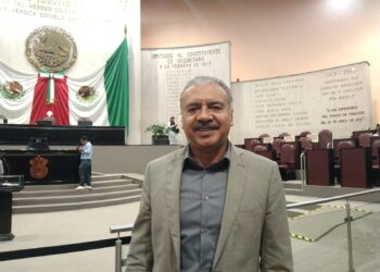 Congreso sancionaría denuncias falsas contra maestros: Reveriano