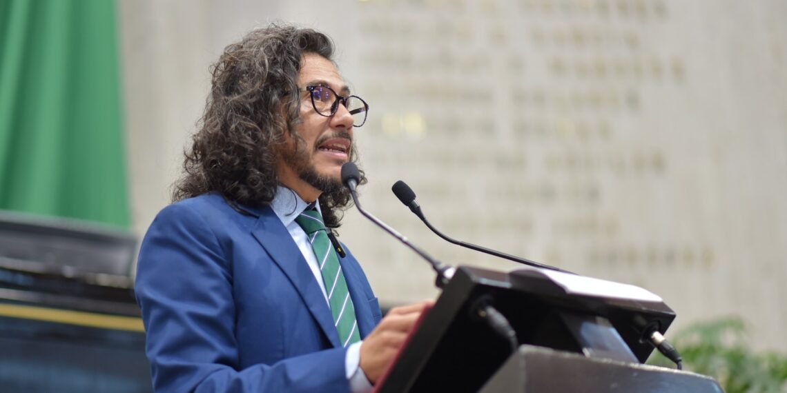 Presentan Iniciativa para castigar el ciberacoso en Veracruz