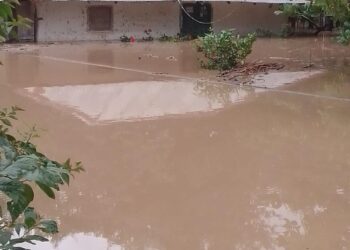 Chalma, al norte de Veracruz, está incomunicado por lluvias; piden víveres y apoyo urgente