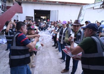 Intensifica Congreso entrega de apoyos a damnificados en el norte del estado