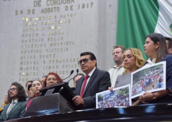 La emergencia se atiende trabajando, no en redes sociales: Esteban Bautista