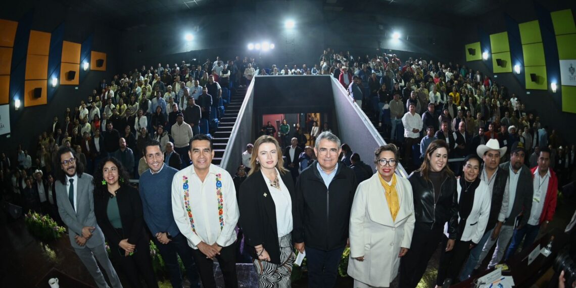 Capacitan Congreso y Orfis a autoridades electas de 51 ayuntamientos de la zona centro