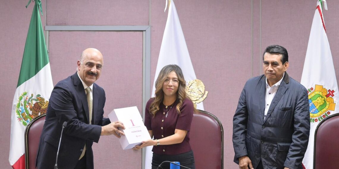 Recibe Congreso de Veracruz el Primer Informe de Gobierno