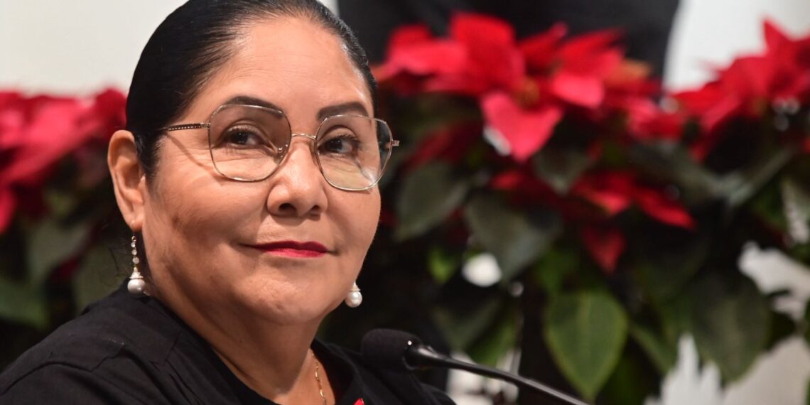 Veracruz, primer lugar en analfabetismo: Claudia Tello