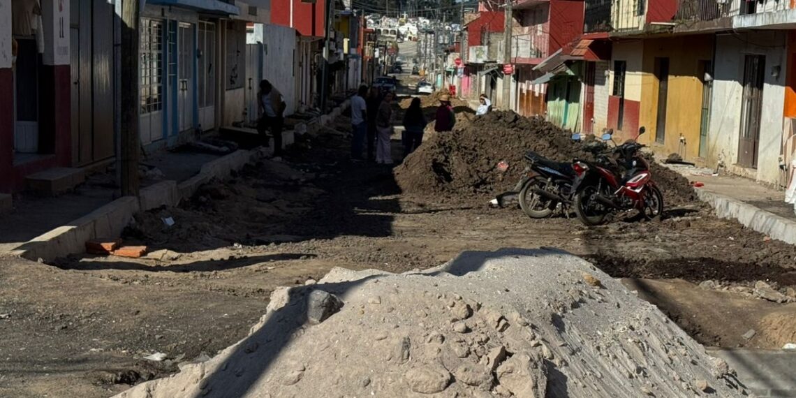 En la región de Perote, alcalde de Las Vigas presentó denuncia en el ORFIS por obras inconclusas.
