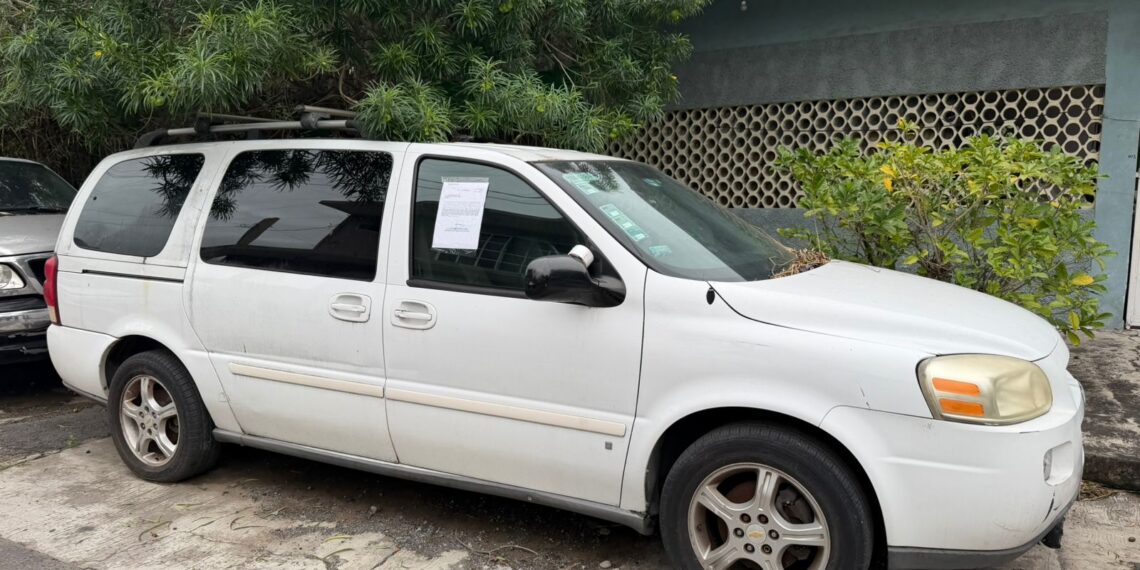 Retiro de “autos maceta” libera banquetas, mejora la movilidad y refuerza el orden en la ciudad, destaca Alcaldesa Maryjose Gamboa