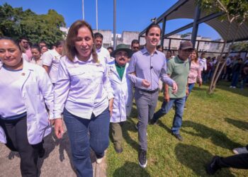 Gobierno de Rocío Nahle ejemplo de orden y responsabilidad: Alcalde Rafa Fararoni 