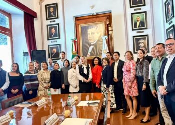 Asiste sindica de San Andrés Tuxtla a sesión de COESPO en Xalapa