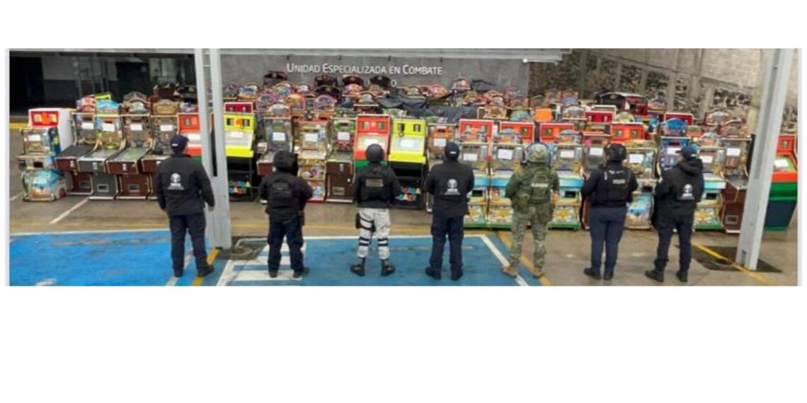 En Xalapa, FGE, Fuerzas Federales y Estatales aseguran 180 máquinas tragamonedas durante cateos en 15 establecimientos