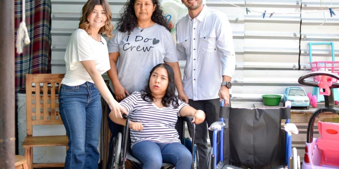 DIF Boca del Río atiende solicitudes de la población entregando aparatos funcionales