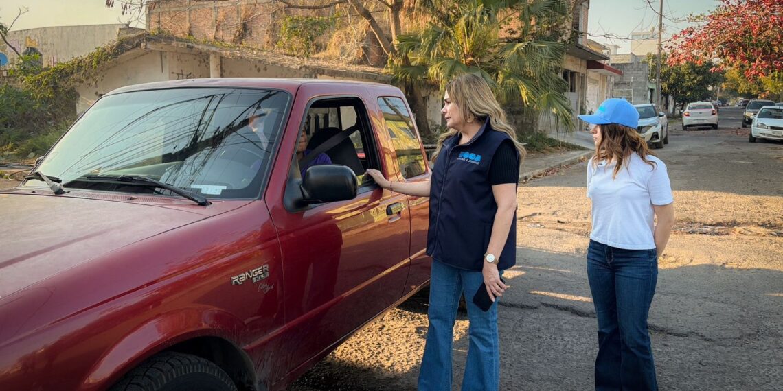 Alcaldesa Maryjose Gamboa realiza recorrido sorpresa en la colonia Manantial