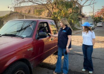 Alcaldesa Maryjose Gamboa realiza recorrido sorpresa en la colonia Manantial