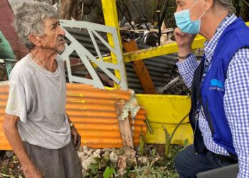 DIF Boca del Río brinda apoyo a adultos mayores afectados por incendio en la colonia Carranza