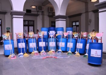 Entrega Ayuntamiento herramientas de trabajo a personal de Limpia Publica