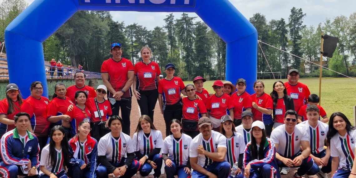 Celebra Escuela Primaria Justo Fernández González la carrera “Justo por la Paz”.