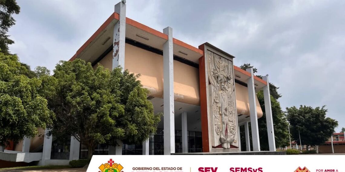 Director de la Normal Veracruzana de Xalapa confirma acoso, difamación y amenazas de muerte a 6 alumnas