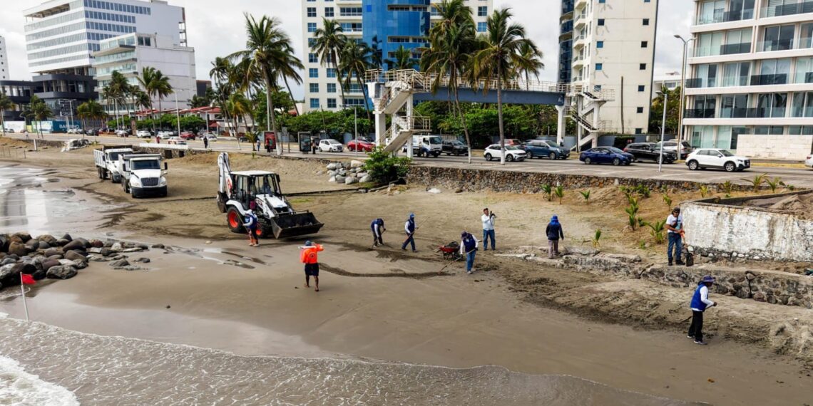 Trabajo arduo y permanente de limpieza y mantenimiento en zona de playas y bulevares: Alcaldesa Maryjose Gamboa