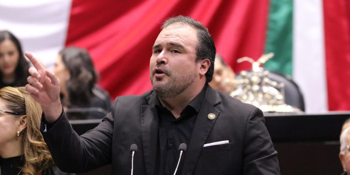 Se acabaron las pensiones doradas: Diputado González Naveda