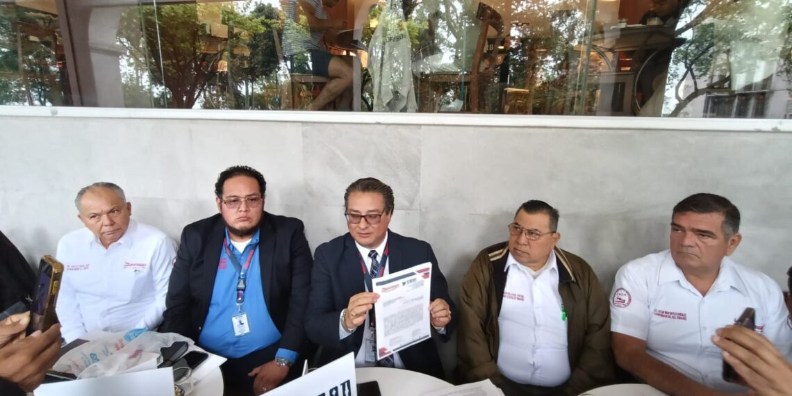 Denuncian transportistas abusos por el servicio de grúas, piden reforma al reglamento