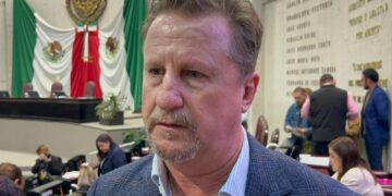 Exhorta Diputado a transportistas a denunciar abusos de grúas en Veracruz