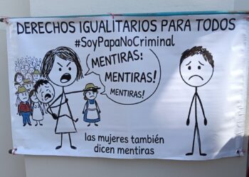“Las mujeres también dicen mentiras”, hombres protestan en Xalapa por leyes “igualitarias” y denuncian obstáculos para convivir con sus hijos