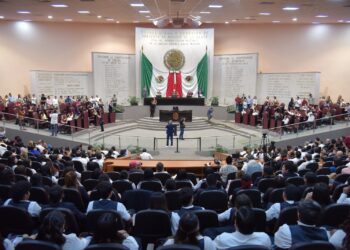 Autoriza Congreso al Poder Ejecutivo la enajenación de aeronaves