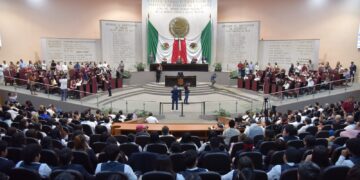 Autoriza Congreso al Poder Ejecutivo la enajenación de aeronaves