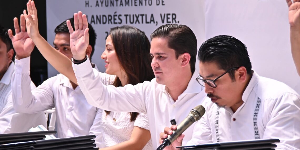 Cabildo de San Andrés Tuxtla aprobó adherirse a plan de saneamiento financiero de Gobierno del Estado