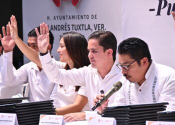 Cabildo de San Andrés Tuxtla aprobó adherirse a plan de saneamiento financiero de Gobierno del Estado
