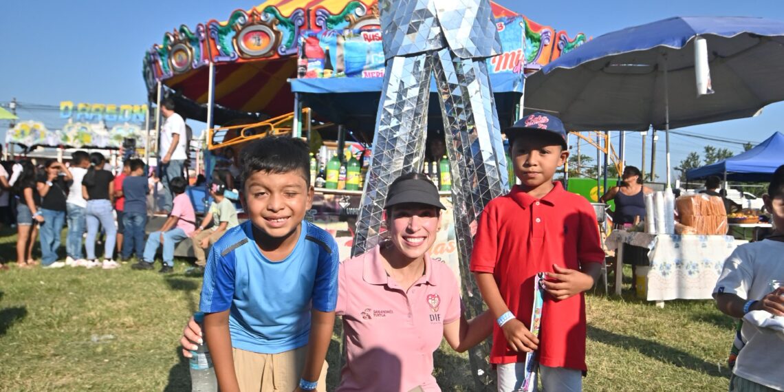 ¡Como nunca antes! Rafa Fararoni celebra en grande a niñas y niños de San Andrés Tuxtla
