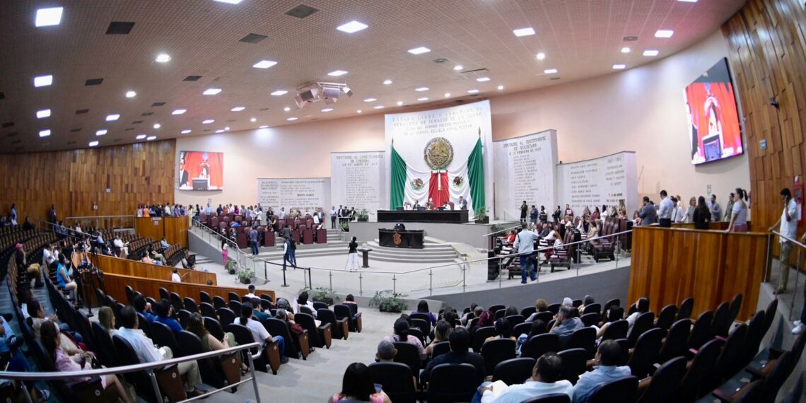 Impulsan reforma constitucional en materia de no reelección y nepotismo electoral