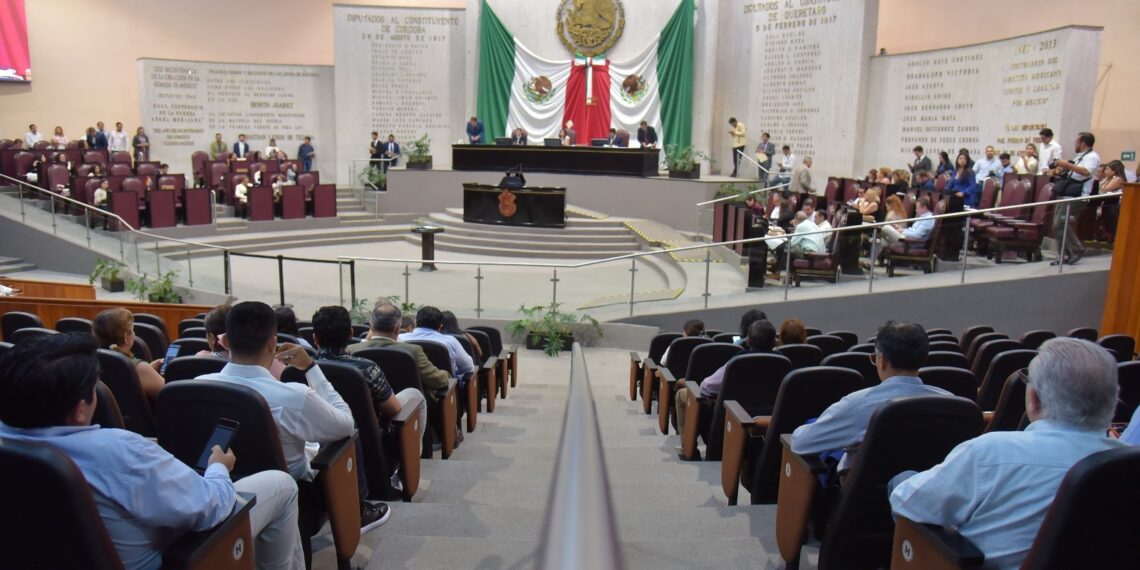 Escuela Normal Veracruzana será “Centenaria”, aprueba Congreso
