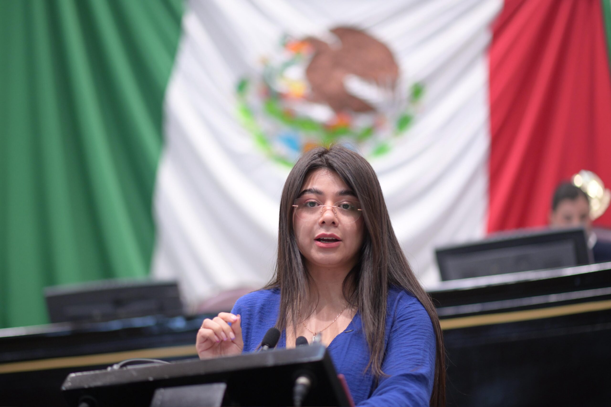 Presume diputada Dorheny Cayetano fin a los privilegios electorales