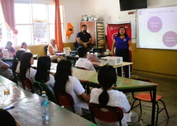 Promueve DIF San Andrés Tuxtla prevención de embarazo adolescente en escuelas