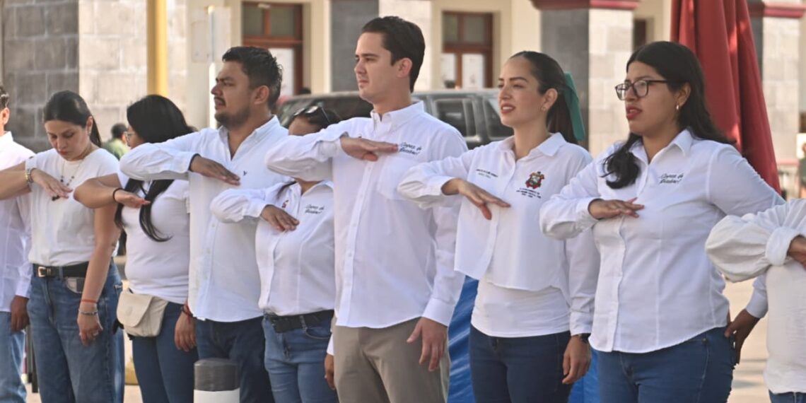 Reconoce Rafa Fararoni fuerza laboral de ciudadanas y ciudadanos de San Andrés Tuxtla.