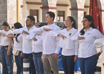 Reconoce Rafa Fararoni fuerza laboral de ciudadanas y ciudadanos de San Andrés Tuxtla.