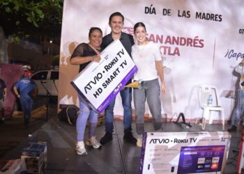 Reconoce Ayuntamiento amor y entrega de mamás sanandrescanas 