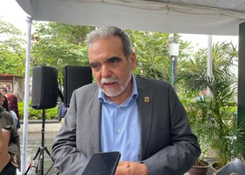Psicología, la de más demanda en la UV: Rector