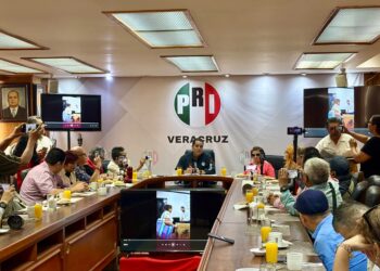 Acusa la dirigencia Estatal del PRI, alcalde de Coatzacoalcos presume entrega de recursos públicos a nombre de MORENA