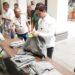Entrega Rafa Fararoni uniformes a personal de Servicios Municipales 