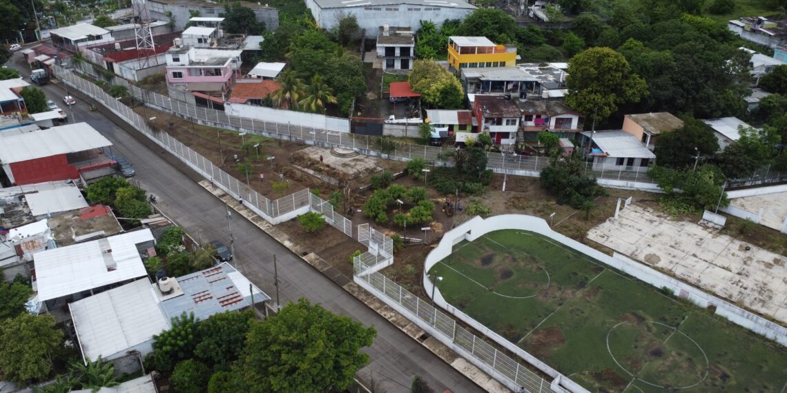 Gobierno de San Andrés Tuxtla, capaz de recuperar espacios públicos