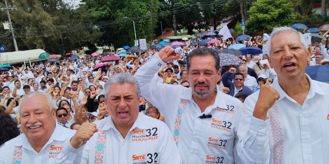 Endurecen su postura, Sección 32 del SNTE tomaron la SEV